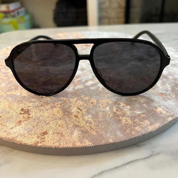 Gucci Other - NWT Gucci Black Aviator Sunglasses